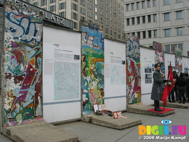 25151 Guy dressed as East German border guard at Berlin Wall